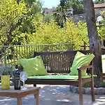 Hébergement de vacances View *